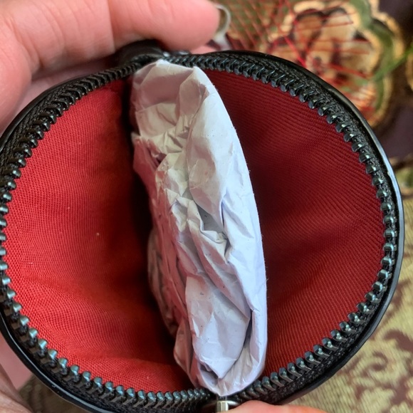 Authentic COACH Pebbled leather logo round coin zip keychain - Picture 10 of 11